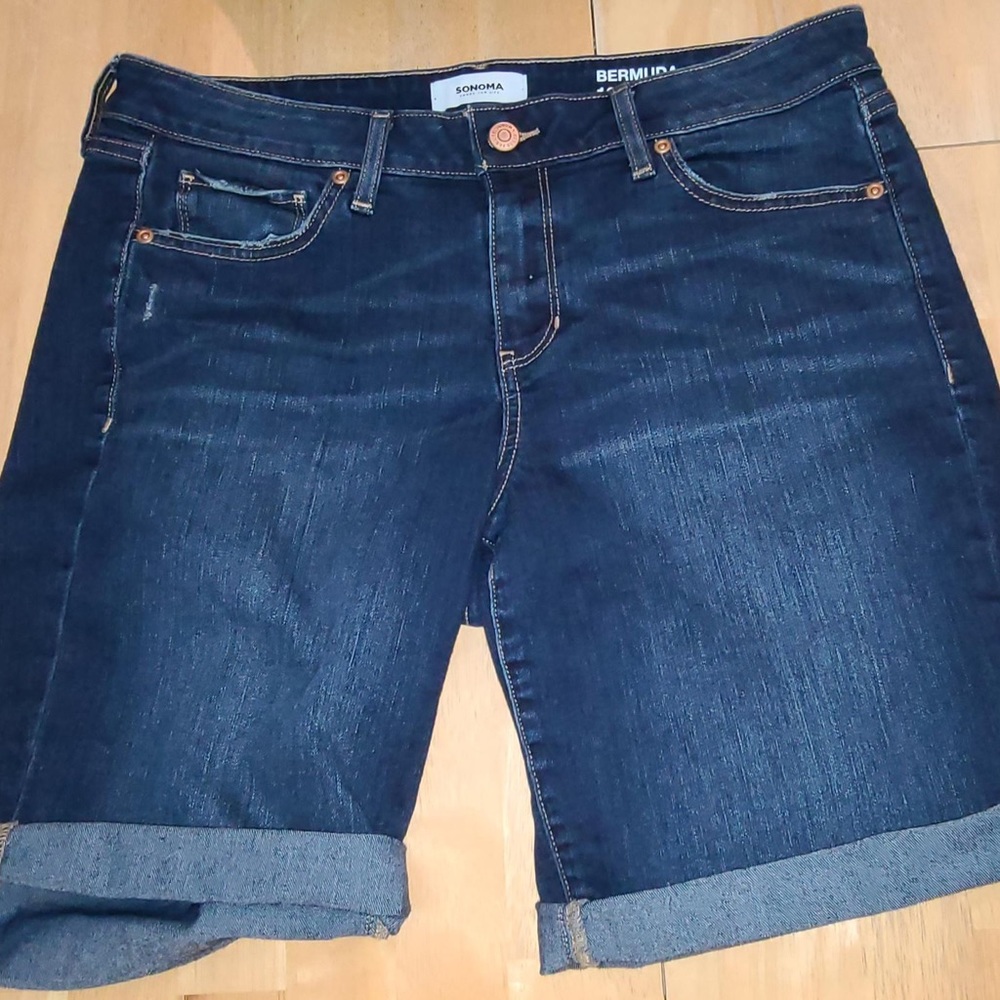 Sonoma Bermuda Denim shorts. Women size 12